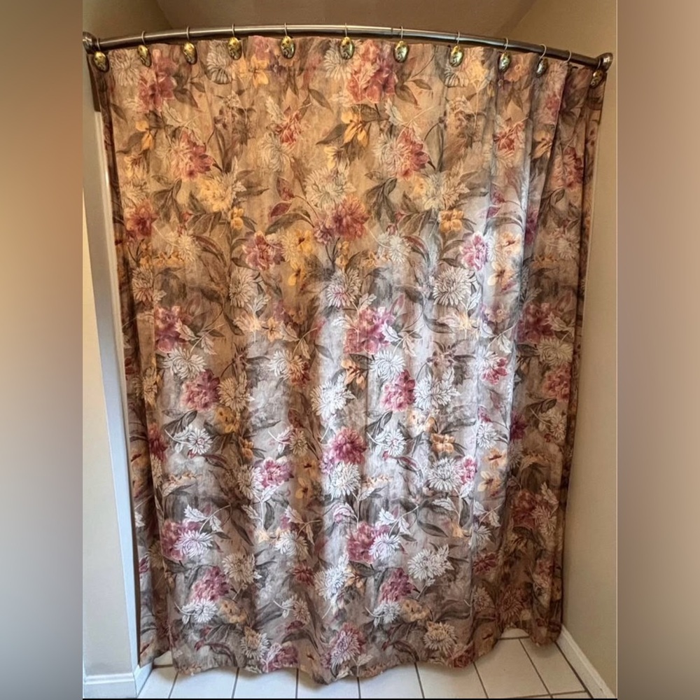Croscill Shower Curtain and accessories